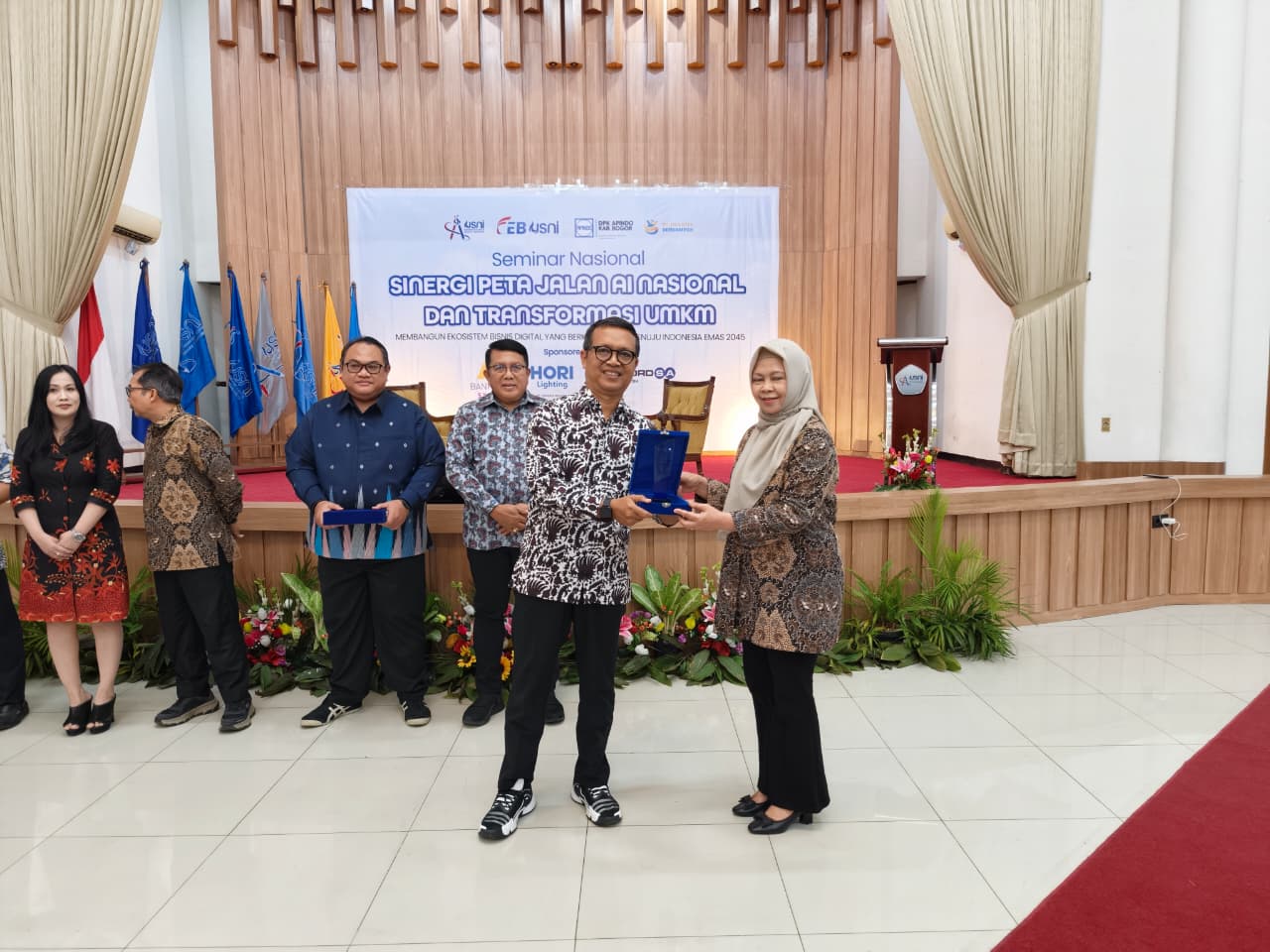 Acara Seminar Nasional DPK APINDO Kabupaten Bogor Kolaborasi dengan Universitas Satya Negara Indonesia (USNI) Kampus A, USNI Pondok Indah Jakarta Selatan
